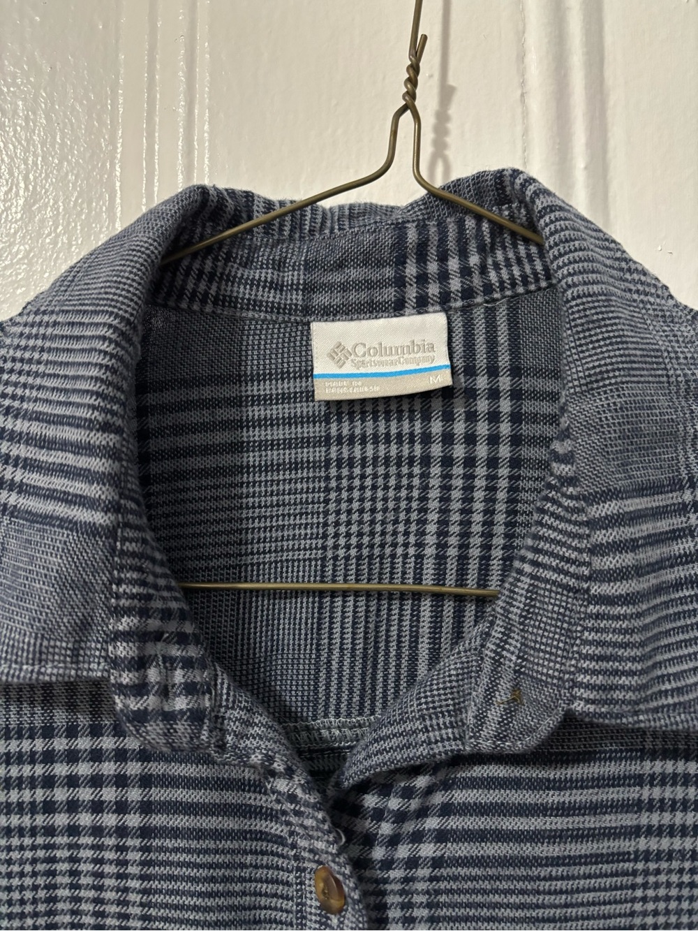 Columbia blue plaid flannel size M roll tab sleeve